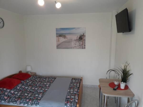 Dom Joanna Bed & Breakfast จีฟโนฟ ภายนอก รูปภาพ