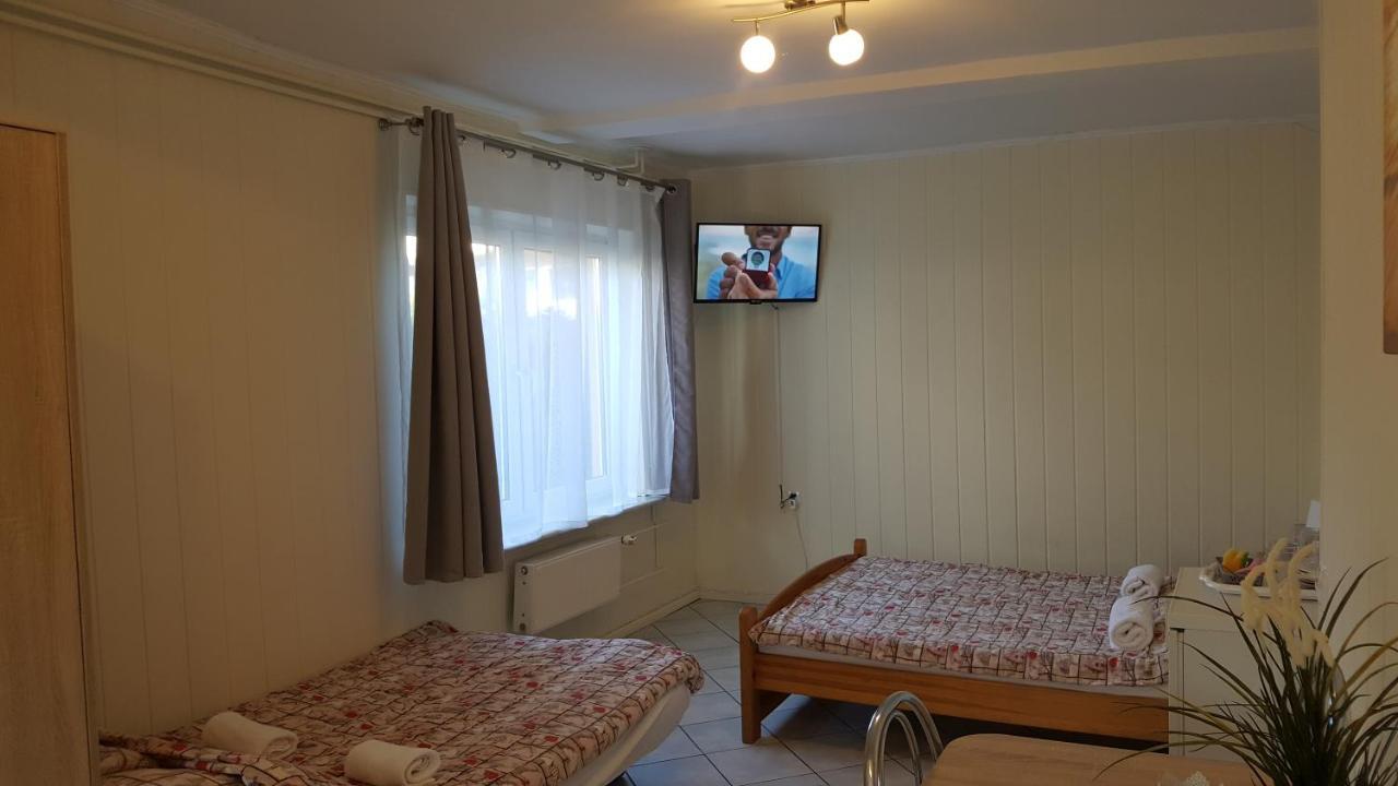 Dom Joanna Bed & Breakfast จีฟโนฟ ภายนอก รูปภาพ